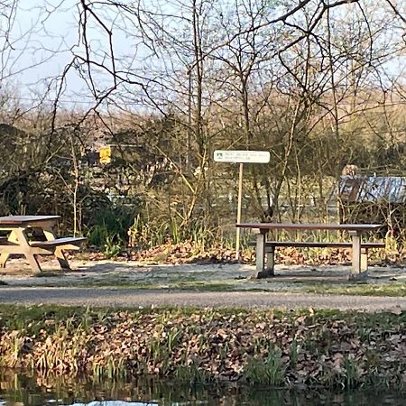 Gite Le Bois De Montpouillan マルマンド エクステリア 写真